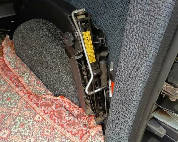 Серый Рено Кенгу, объемом двигателя 1.5 л и пробегом 204 тыс. км за 6400 $, фото 14 на Automoto.ua