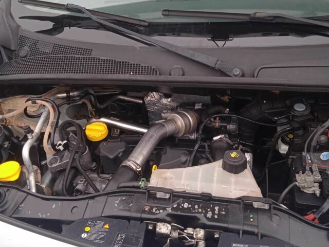 Сірий Рено Кєнгу, об'ємом двигуна 1.5 л та пробігом 223 тис. км за 7500 $, фото 4 на Automoto.ua