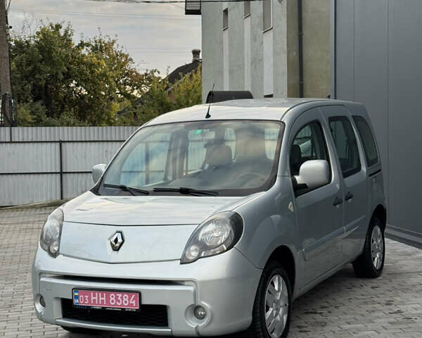 Рено Кенгу 2010 в Ровно на Automoto.ua Серый Рено Кенгу, объемом двигателя 1.5 л и пробегом 220 тыс. км за 8499 $, фото 1 на Automoto.ua