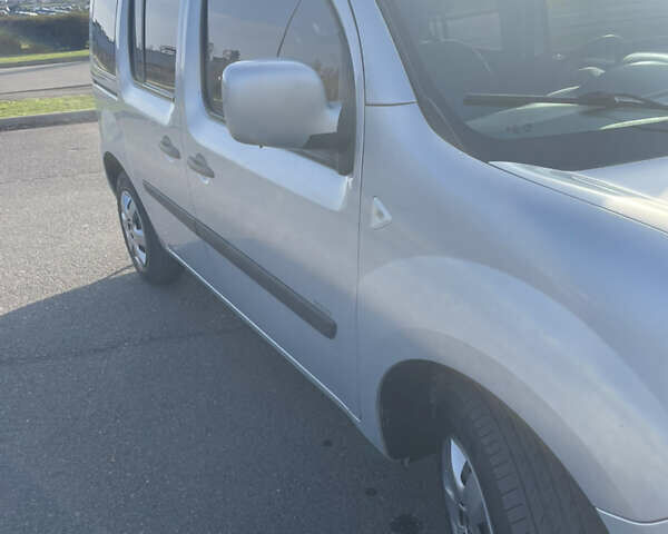 Серый Рено Кенгу, объемом двигателя 1.5 л и пробегом 239 тыс. км за 8000 $, фото 27 на Automoto.ua