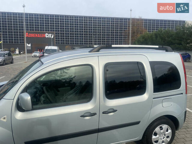 Серый Рено Кенгу, объемом двигателя 1.6 л и пробегом 230 тыс. км за 7450 $, фото 11 на Automoto.ua