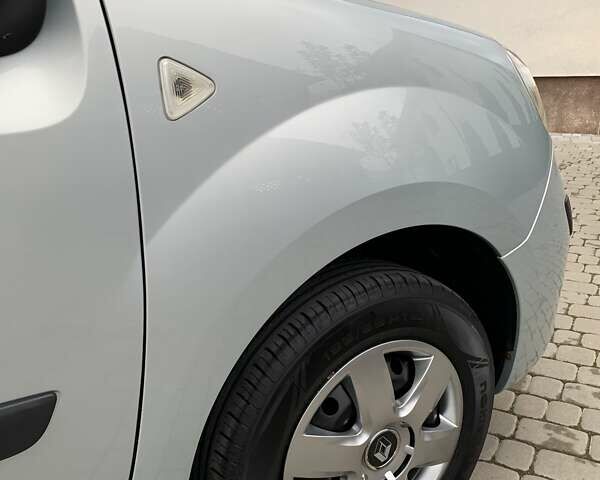 Рено Кєнгу 2010 у Івано-Франківську на Automoto.ua Сірий Рено Кєнгу, об'ємом двигуна 1.6 л та пробігом 220 тис. км за 7700 $, фото 19 на Automoto.ua