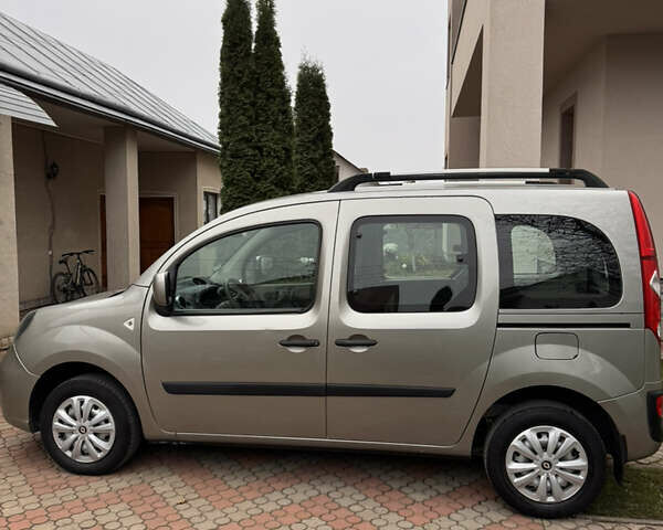 Серый Рено Кенгу, объемом двигателя 1.46 л и пробегом 137 тыс. км за 7500 $, фото 9 на Automoto.ua