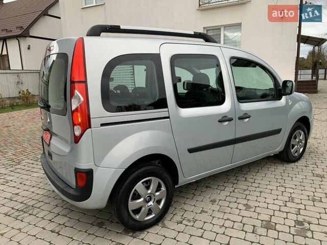 Рено Кєнгу 2010 у Івано-Франківську на Automoto.ua Сірий Рено Кєнгу, об'ємом двигуна 1.6 л та пробігом 220 тис. км за 7700 $, фото 11 на Automoto.ua