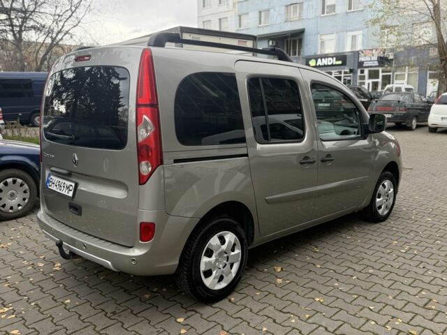 Серый Рено Кенгу, объемом двигателя 1.5 л и пробегом 233 тыс. км за 7400 $, фото 5 на Automoto.ua