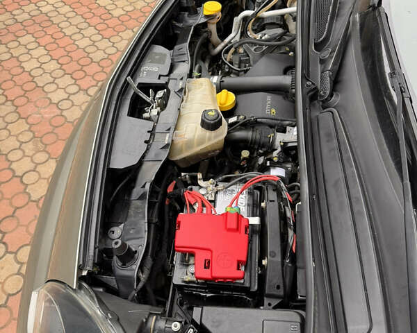 Серый Рено Кенгу, объемом двигателя 1.46 л и пробегом 137 тыс. км за 7500 $, фото 34 на Automoto.ua