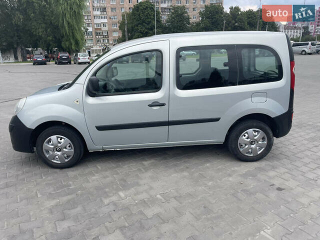 Серый Рено Кенгу, объемом двигателя 1.6 л и пробегом 180 тыс. км за 6400 $, фото 9 на Automoto.ua