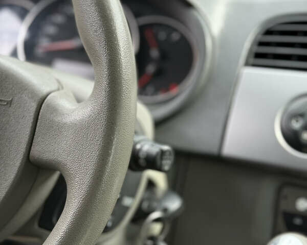 Сірий Рено Кєнгу, об'ємом двигуна 1.5 л та пробігом 227 тис. км за 8200 $, фото 41 на Automoto.ua
