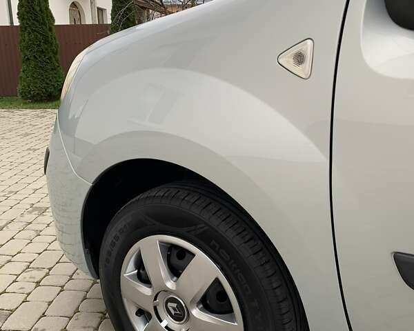 Рено Кєнгу 2010 у Івано-Франківську на Automoto.ua Сірий Рено Кєнгу, об'ємом двигуна 1.6 л та пробігом 220 тис. км за 7700 $, фото 28 на Automoto.ua