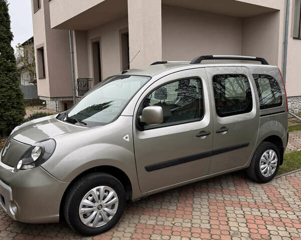 Серый Рено Кенгу, объемом двигателя 1.46 л и пробегом 137 тыс. км за 7500 $, фото 10 на Automoto.ua