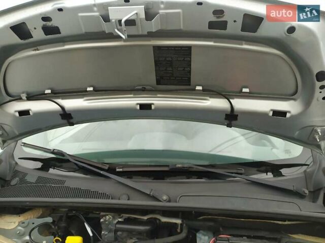 Сірий Рено Кєнгу, об'ємом двигуна 1.6 л та пробігом 187 тис. км за 7600 $, фото 11 на Automoto.ua