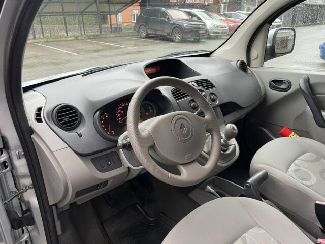 Сірий Рено Кєнгу, об'ємом двигуна 1.5 л та пробігом 243 тис. км за 7700 $, фото 7 на Automoto.ua