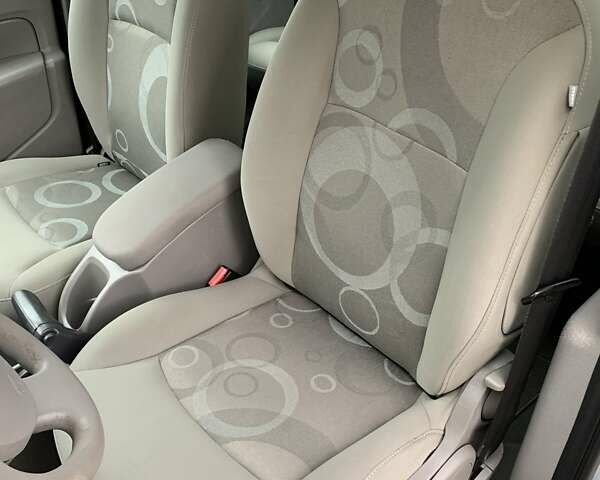 Рено Кєнгу 2010 у Івано-Франківську на Automoto.ua Сірий Рено Кєнгу, об'ємом двигуна 1.6 л та пробігом 220 тис. км за 7700 $, фото 45 на Automoto.ua