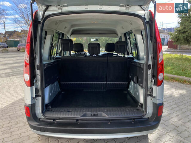 Рено Кєнгу 2011 у Івано-Франківську на Automoto.ua Сірий Рено Кєнгу, об'ємом двигуна 1.46 л та пробігом 250 тис. км за 7999 $, фото 55 на Automoto.ua