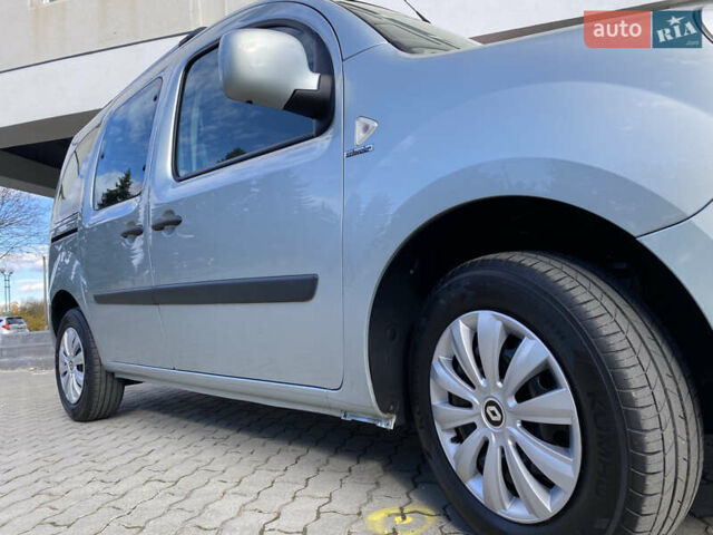 Рено Кєнгу 2011 у Івано-Франківську на Automoto.ua Сірий Рено Кєнгу, об'ємом двигуна 1.46 л та пробігом 250 тис. км за 7999 $, фото 21 на Automoto.ua