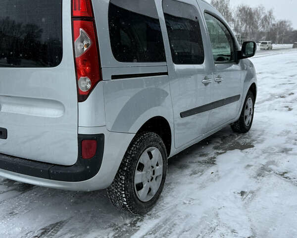 Серый Рено Кенгу, объемом двигателя 1.5 л и пробегом 258 тыс. км за 8400 $, фото 18 на Automoto.ua