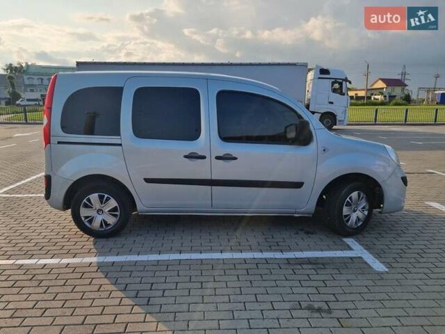 Рено Кенгу 2011 в Луцке на Automoto.ua Серый Рено Кенгу, объемом двигателя 1.46 л и пробегом 190 тыс. км за 7500 $, фото 4 на Automoto.ua