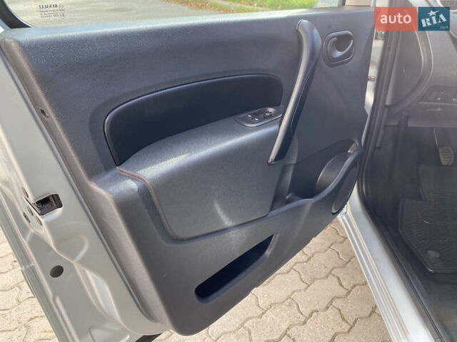 Рено Кєнгу 2011 у Івано-Франківську на Automoto.ua Сірий Рено Кєнгу, об'ємом двигуна 1.46 л та пробігом 250 тис. км за 7999 $, фото 36 на Automoto.ua