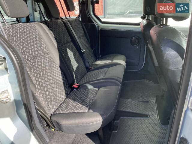 Рено Кєнгу 2011 у Івано-Франківську на Automoto.ua Сірий Рено Кєнгу, об'ємом двигуна 1.46 л та пробігом 250 тис. км за 7999 $, фото 52 на Automoto.ua