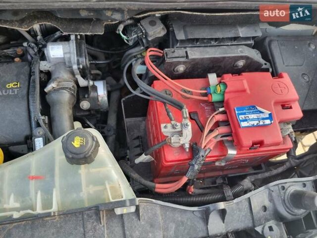 Рено Кенгу 2011 в Луцке на Automoto.ua Серый Рено Кенгу, объемом двигателя 1.46 л и пробегом 190 тыс. км за 7500 $, фото 17 на Automoto.ua