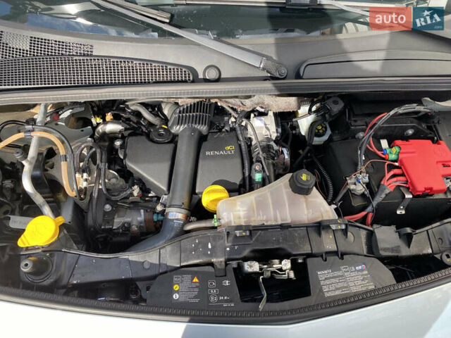 Рено Кєнгу 2011 у Івано-Франківську на Automoto.ua Сірий Рено Кєнгу, об'ємом двигуна 1.46 л та пробігом 250 тис. км за 7999 $, фото 63 на Automoto.ua