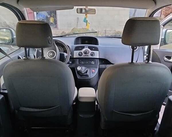 Серый Рено Кенгу, объемом двигателя 1.46 л и пробегом 295 тыс. км за 6300 $, фото 5 на Automoto.ua