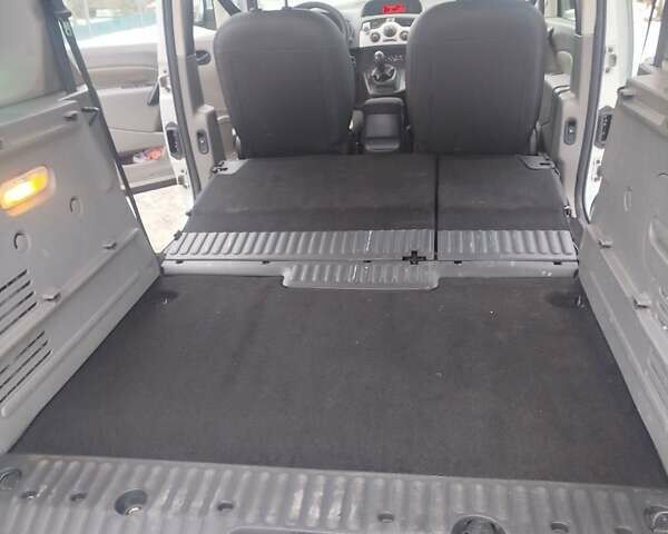 Серый Рено Кенгу, объемом двигателя 1.5 л и пробегом 120 тыс. км за 8500 $, фото 11 на Automoto.ua