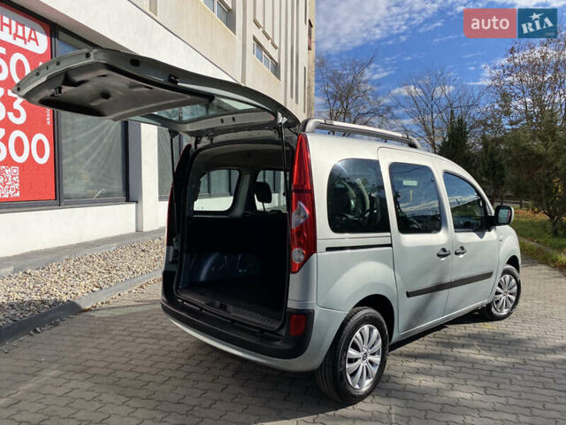 Рено Кєнгу 2011 у Івано-Франківську на Automoto.ua Сірий Рено Кєнгу, об'ємом двигуна 1.46 л та пробігом 250 тис. км за 7999 $, фото 58 на Automoto.ua