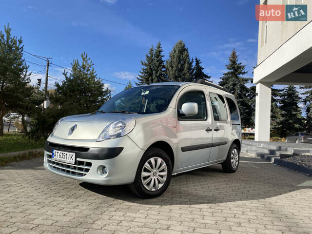 Рено Кєнгу 2011 у Івано-Франківську на Automoto.ua Сірий Рено Кєнгу, об'ємом двигуна 1.46 л та пробігом 250 тис. км за 7999 $, фото 66 на Automoto.ua