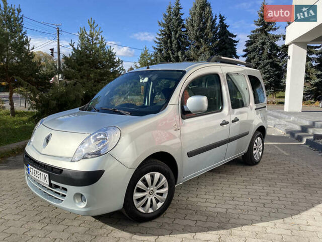 Рено Кєнгу 2011 у Івано-Франківську на Automoto.ua Сірий Рено Кєнгу, об'ємом двигуна 1.46 л та пробігом 250 тис. км за 7999 $, фото 67 на Automoto.ua
