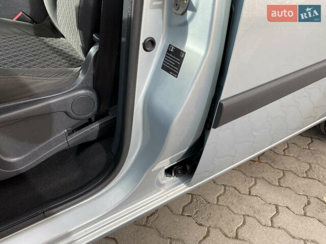 Рено Кєнгу 2011 у Івано-Франківську на Automoto.ua Сірий Рено Кєнгу, об'ємом двигуна 1.46 л та пробігом 250 тис. км за 7999 $, фото 38 на Automoto.ua
