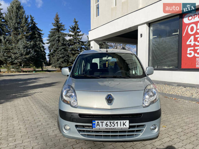 Рено Кєнгу 2011 у Івано-Франківську на Automoto.ua Сірий Рено Кєнгу, об'ємом двигуна 1.46 л та пробігом 250 тис. км за 7999 $, фото 1 на Automoto.ua