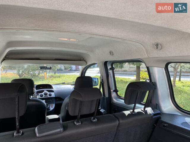 Рено Кєнгу 2011 у Івано-Франківську на Automoto.ua Сірий Рено Кєнгу, об'ємом двигуна 1.46 л та пробігом 250 тис. км за 7999 $, фото 57 на Automoto.ua