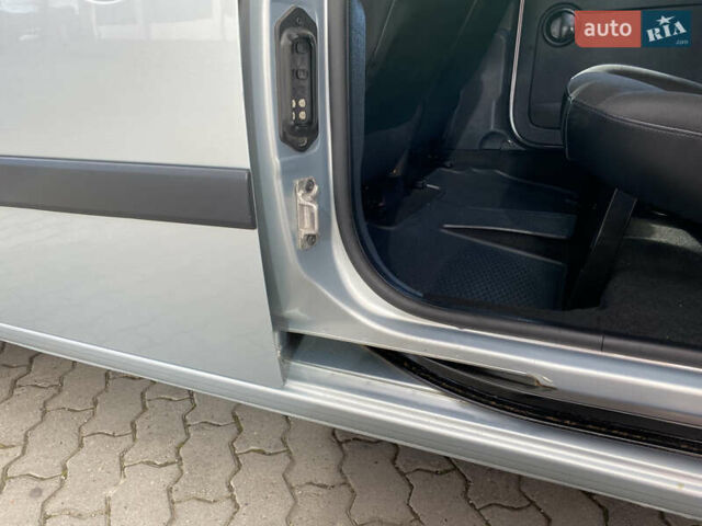 Рено Кєнгу 2011 у Івано-Франківську на Automoto.ua Сірий Рено Кєнгу, об'ємом двигуна 1.46 л та пробігом 250 тис. км за 7999 $, фото 44 на Automoto.ua