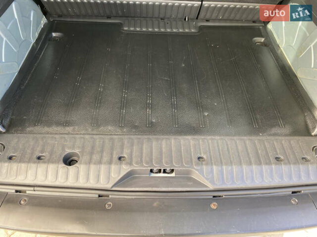 Рено Кєнгу 2011 у Івано-Франківську на Automoto.ua Сірий Рено Кєнгу, об'ємом двигуна 1.46 л та пробігом 250 тис. км за 7999 $, фото 56 на Automoto.ua