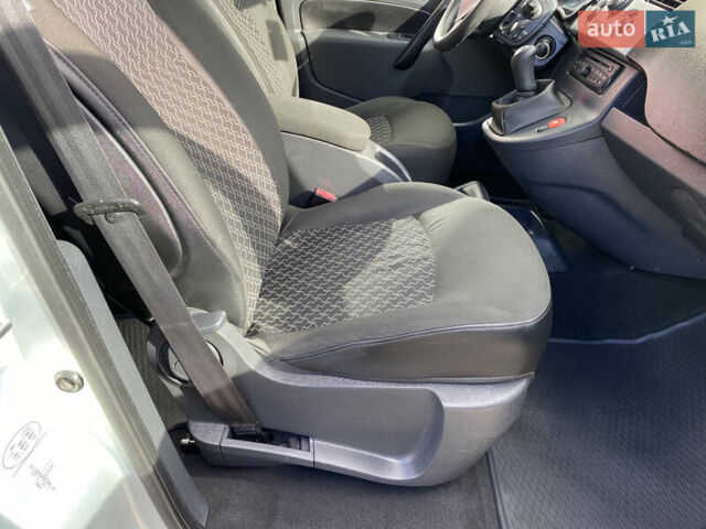 Рено Кєнгу 2011 у Івано-Франківську на Automoto.ua Сірий Рено Кєнгу, об'ємом двигуна 1.46 л та пробігом 250 тис. км за 7999 $, фото 47 на Automoto.ua