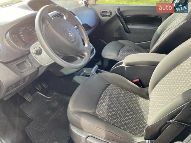 Рено Кєнгу 2011 у Івано-Франківську на Automoto.ua Сірий Рено Кєнгу, об'ємом двигуна 1.46 л та пробігом 250 тис. км за 7999 $, фото 34 на Automoto.ua