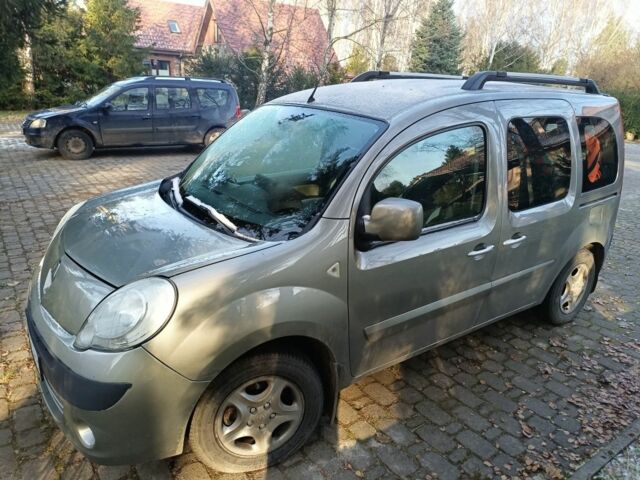 Серый Рено Кенгу, объемом двигателя 1.5 л и пробегом 261 тыс. км за 6500 $, фото 1 на Automoto.ua