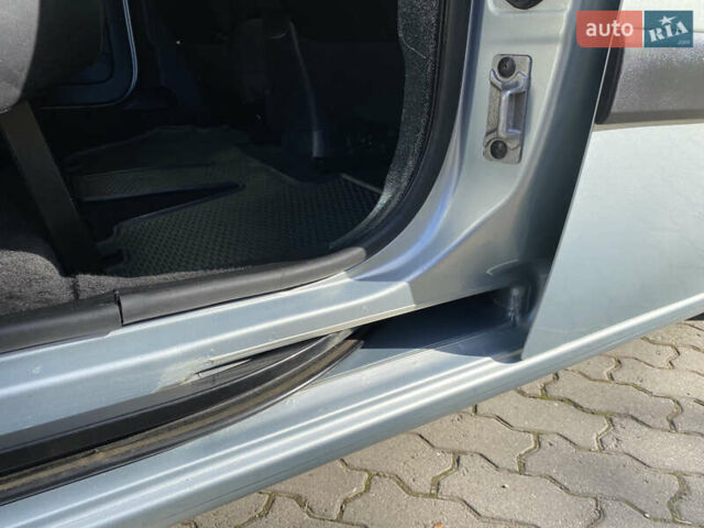 Рено Кєнгу 2011 у Івано-Франківську на Automoto.ua Сірий Рено Кєнгу, об'ємом двигуна 1.46 л та пробігом 250 тис. км за 7999 $, фото 51 на Automoto.ua