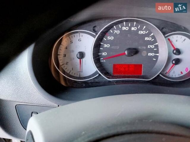 Рено Кєнгу 2011 у Краматорске на Automoto.ua Сірий Рено Кєнгу, об'ємом двигуна 1.5 л та пробігом 270 тис. км за 8900 $, фото 6 на Automoto.ua