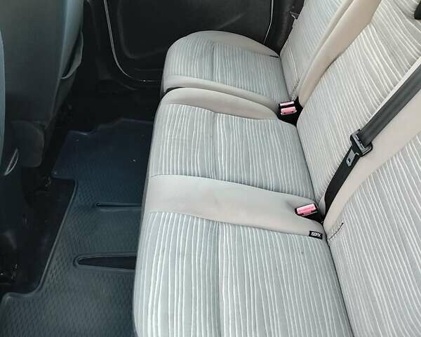 Серый Рено Кенгу, объемом двигателя 1.46 л и пробегом 295 тыс. км за 6300 $, фото 7 на Automoto.ua