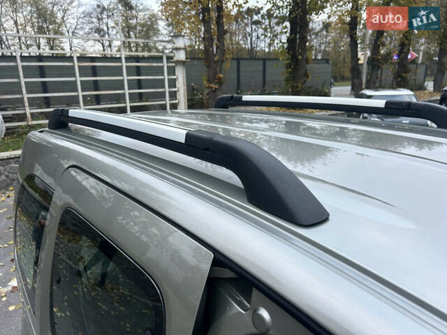 Серый Рено Кенгу, объемом двигателя 1.6 л и пробегом 226 тыс. км за 8099 $, фото 60 на Automoto.ua