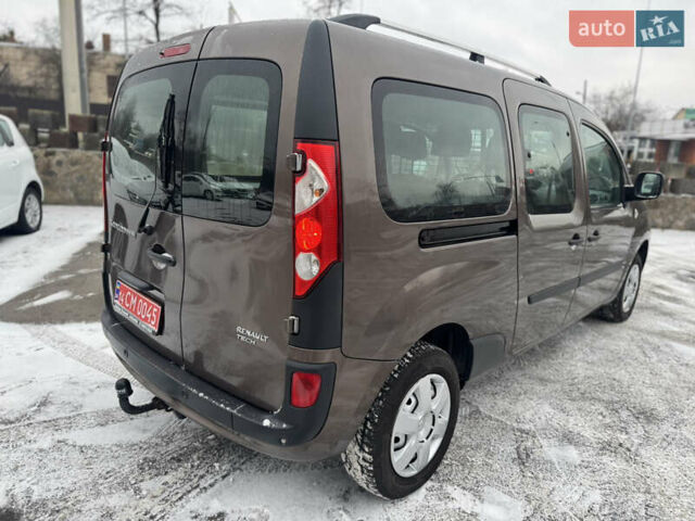 Сірий Рено Кєнгу, об'ємом двигуна 1.5 л та пробігом 220 тис. км за 9600 $, фото 9 на Automoto.ua