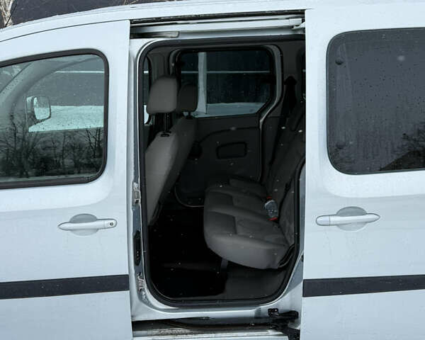 Серый Рено Кенгу, объемом двигателя 1.5 л и пробегом 258 тыс. км за 8400 $, фото 10 на Automoto.ua