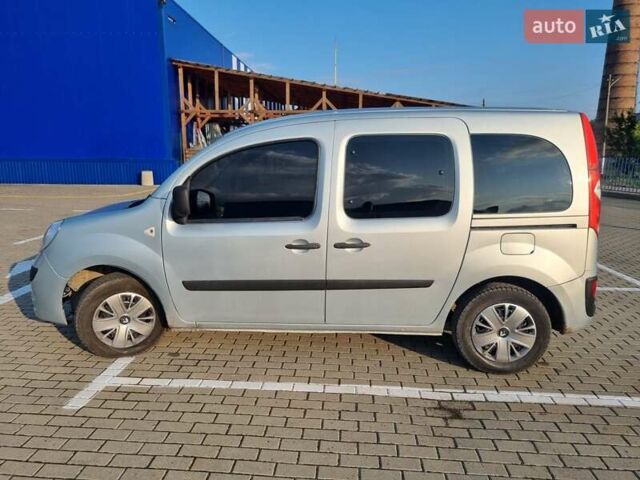 Рено Кенгу 2011 в Луцке на Automoto.ua Серый Рено Кенгу, объемом двигателя 1.46 л и пробегом 190 тыс. км за 7500 $, фото 12 на Automoto.ua