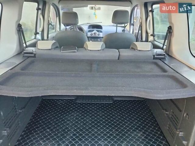 Серый Рено Кенгу, объемом двигателя 1.46 л и пробегом 295 тыс. км за 6300 $, фото 6 на Automoto.ua