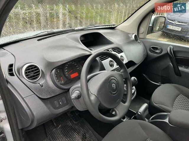 Серый Рено Кенгу, объемом двигателя 1.5 л и пробегом 288 тыс. км за 8200 $, фото 9 на Automoto.ua