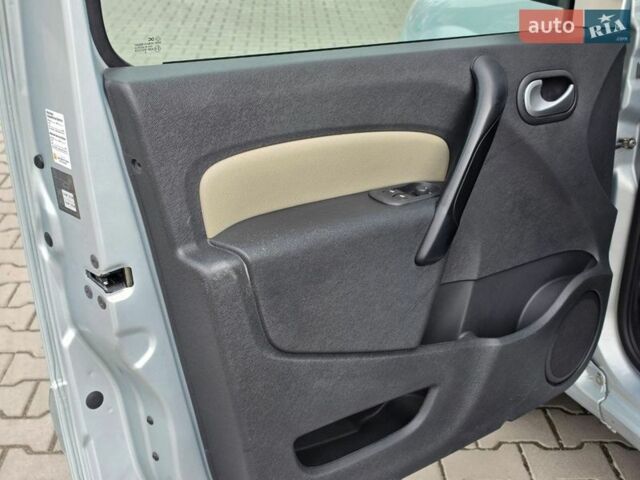 Серый Рено Кенгу, объемом двигателя 1.6 л и пробегом 168 тыс. км за 8999 $, фото 15 на Automoto.ua