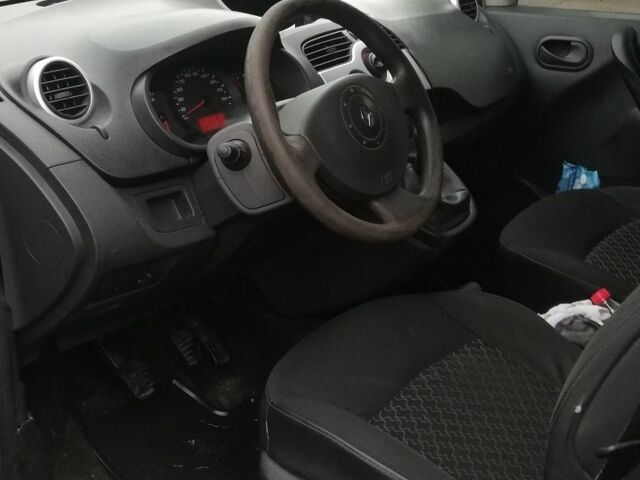 Серый Рено Кенгу, объемом двигателя 0 л и пробегом 330 тыс. км за 7900 $, фото 1 на Automoto.ua