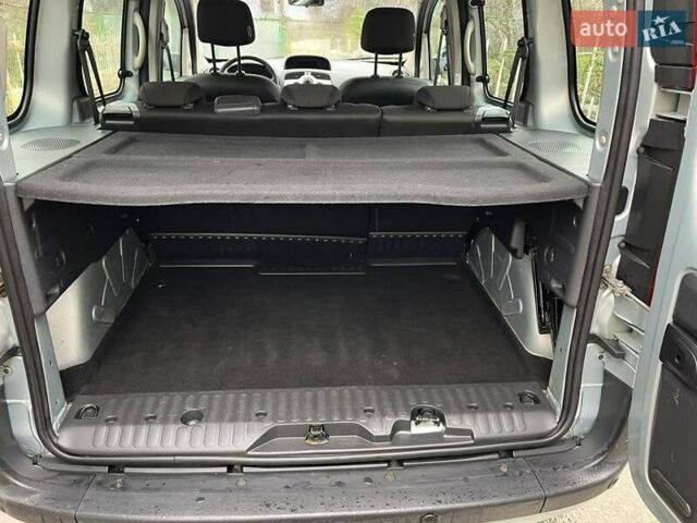 Серый Рено Кенгу, объемом двигателя 1.5 л и пробегом 288 тыс. км за 8200 $, фото 14 на Automoto.ua